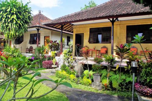 Rijasa Homestay in Tirtagangga