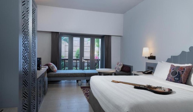 Room in Guest room - Hard Rock Hotel Bali - Spacious Deluxe Room in Kuta