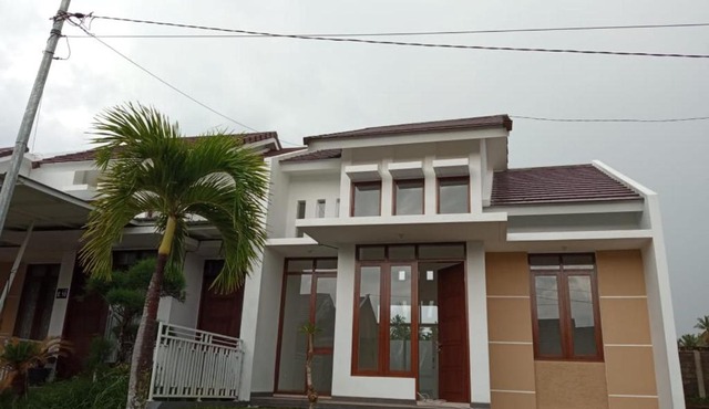 Rumah E 8 Banyuwangi Residence in Banyuwangi