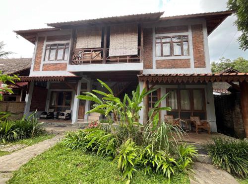 Saka Homestay Boutique & Cafe in Borobudur