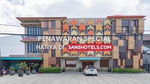 Sans Hotel Budaya Cirebon in Cirebon