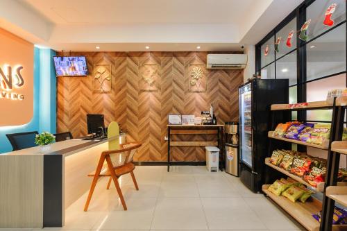 Sans Hotel Max Living Cengkareng in Jakarta