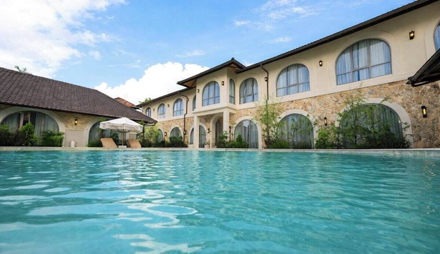 Sanur's Best 1BR Next to the Ocean w Pool&Garden in Kecamatan Denpasar Selatan