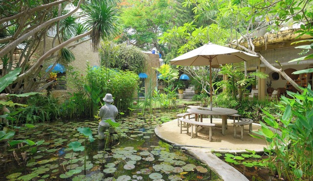 Sanur beach access and huge garden 4 bedrooms Villa in Denpasar