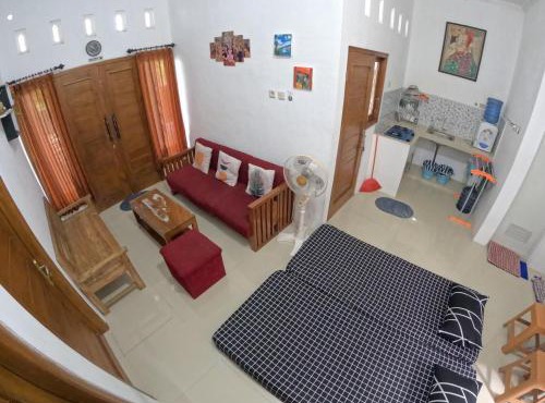 Sare Homestay Jogja in Gondowulung