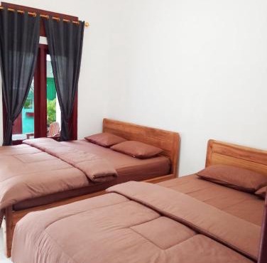 Sarwi Endah Beach Cottage in Tepus