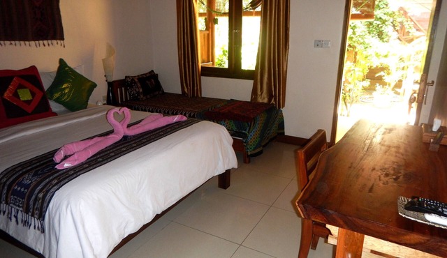 Sayang Queen triple room for up to 3 guests in Gili Trawangan