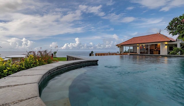 Seaside Oceana Resort by Mahaprana in Kubutambahan