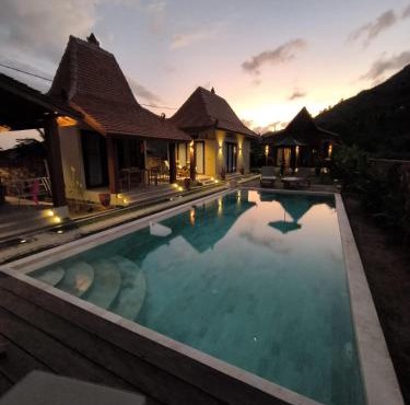 Selene Art Glass Resort in Selong Belanak