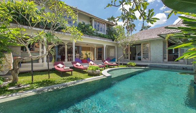 Seminyak Stylish & Modern 3 Bed Villa in Seminyak