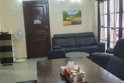 Setinggi - 3BR private pool, Renon, 10m to Beach in Denpasar