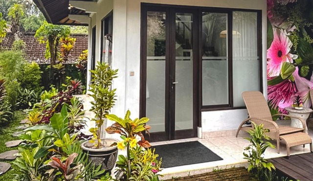 SHIVA Peaceful Garden Loft Walk to Alchemy Yoga in Ubud