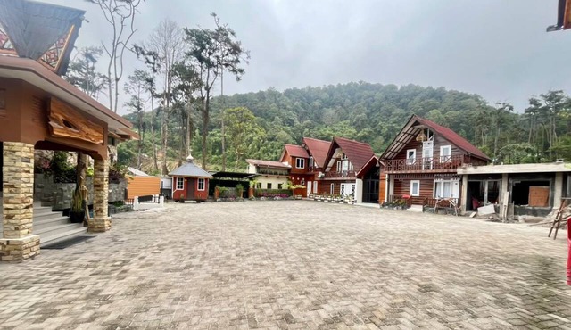 Simpang Sibayak Rest & Chill in Berastagi