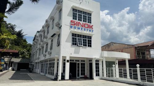 Sinok Homestay Parapat in Parapat