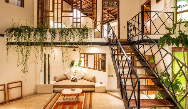 Sleek 2-BR Art Deco Villa, 800m to the Beach in Kecamatan Mengwi