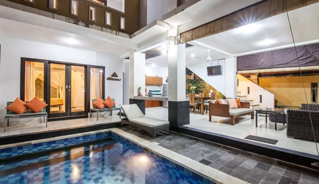 SMV . 6-BR · ❤️6BR Pool Prime Area Walk to Beach N Shops Legian in Bali