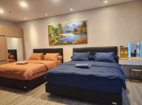 Spacious 2 King Bed Family Room 56 Sqm PODOMORO APARTMENT Tower Liberty 21st Floor with Mall Direct Access in Medan