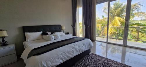 Spacious 3BR Villa in Jembrana in Mendaya