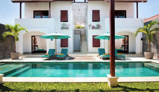 Spacious 4BR Garden Villa | Walk To Legian Beach in Legian