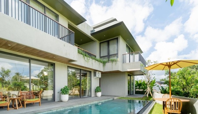 Spacious, 5BR Villa with a Rice Field View in Ubud in Tampaksiring