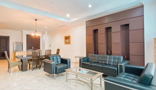 Spacious And Modern Look 3Br Bellezza Apartment in Jakarta