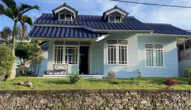 Spacious and Serene Mountain Top Villa with 3 Bedroom Beautiful River View in Jawa Barat