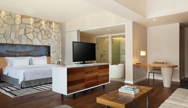 Spacious Modern Suite with Free Minibar Items (T Sand Suite32) in Bali