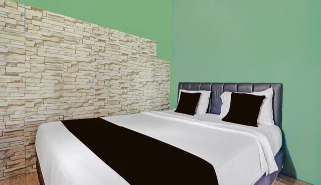 Spacious Two Bedroom Private Villa with Free WiFi in Solo