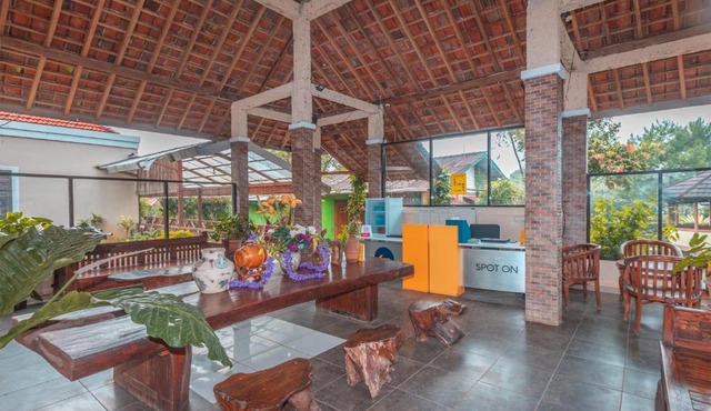 SPOT ON 2642 Villa Paul in Bogor