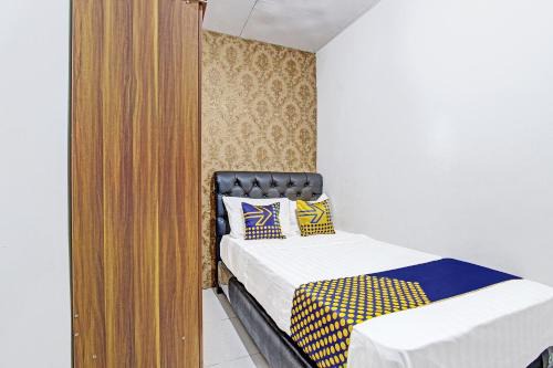 SPOT ON 91521 Mayong Guesthouse in Jepara