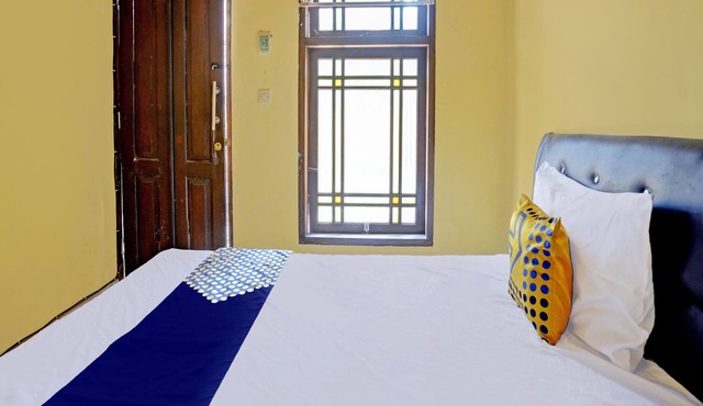 SPOT ON 92480 Iwn Homestay Syariah in Banyuwangi
