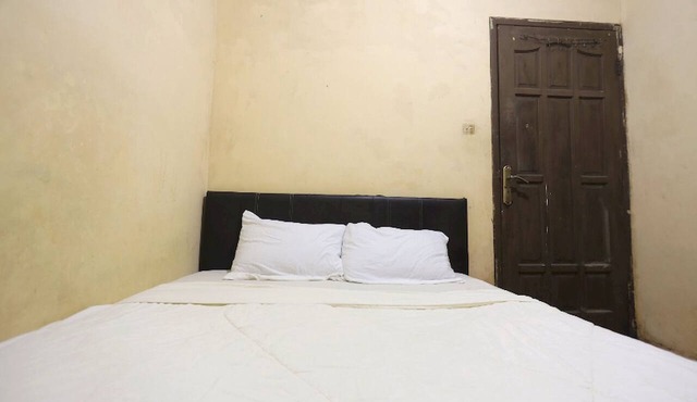 SPOT ON 92569 Anto Homestay SyariahNearPelabuhan Feri Harbor Bay in Batam