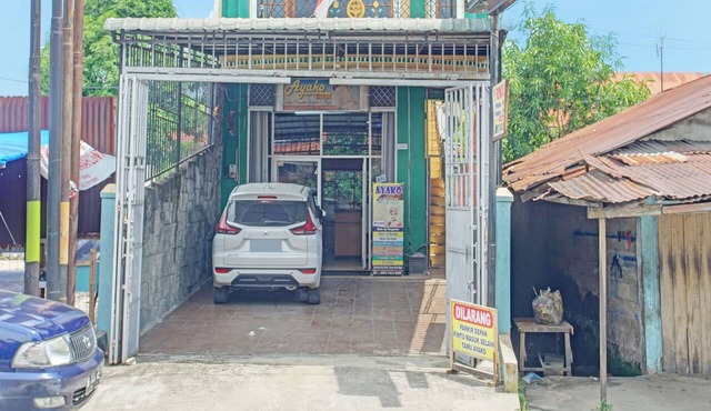 SPOT ON 92905 Sutomo Residence Syariah Near Taman Tugu Padang Area in Lawang