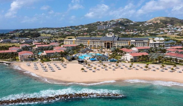 St. Kitts 2BR Garden View Retreat – Beach, Pools & Island Fun in Frigate Bay