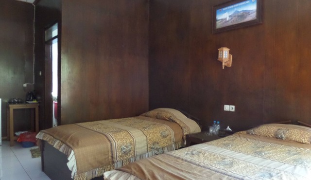 Standard Twin near Cafe Lava Rst. Bromo in Ngadisari