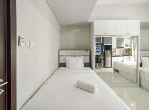 Strategic and Comfy Studio at Skyland City Jatinangor Apartment By Travelio in Sumedang