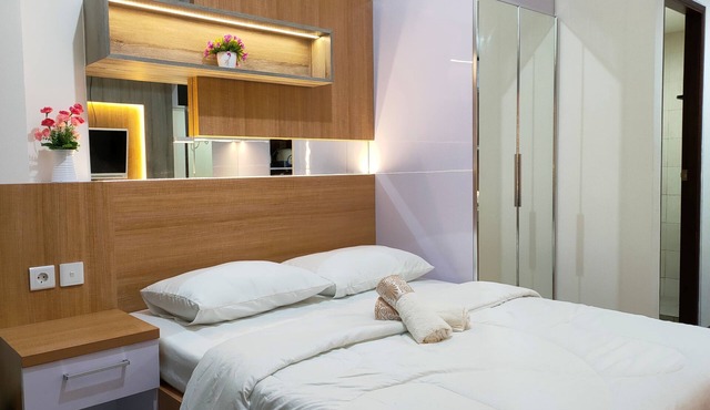 Studio Room Type at Vida View Apartment Tower Brenstville in Makassar