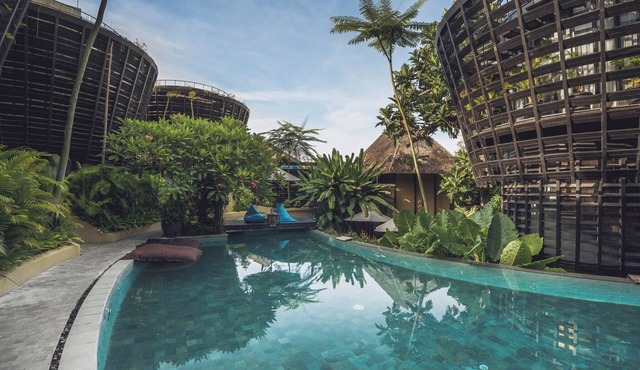 Stylish 1BR Rooftop Villa Near Canggu Beach in Canggu