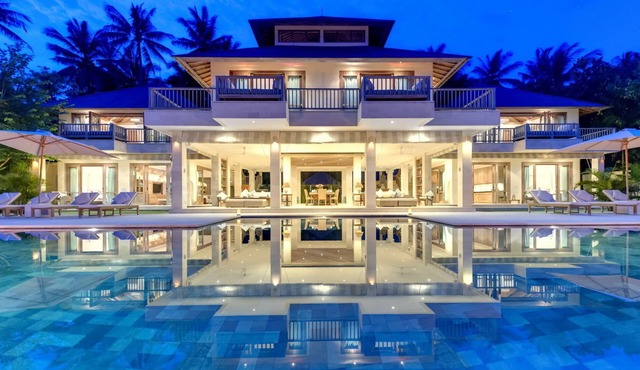 Stylish 6BR Villa, 2Min Drive To Balina Beach! - W/Swimming Pool! in Karangasem