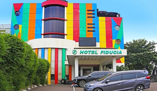 Stylish DBL Suite Escape W/Free WiFi and Parking in Tangerang