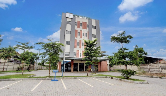 Stylish Deluxe Stay with Free WiFi and Parking in Solo