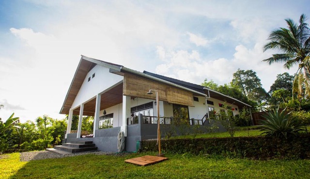 SuliBreeze B&B in Ambon