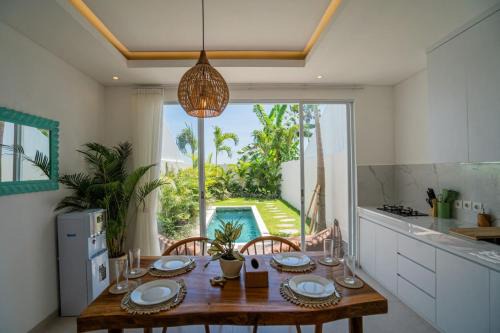 Sunset Canggu 2BR Private Pool Villa By Bali Bliss Properties in Canggu