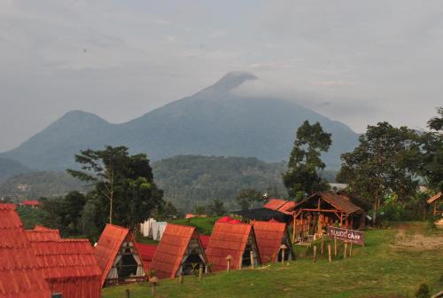 SUWON CAMP in Trawas
