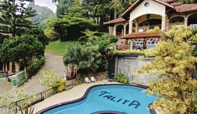 Talita Mountain Resort in Ciseureuh