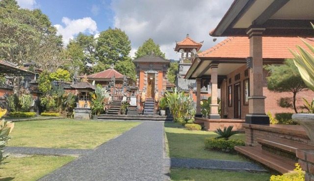 Tamansari Homestay in Sawan