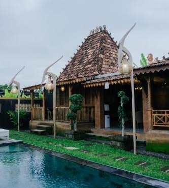 Taruchi 4 bedrooms villa in Kesiman