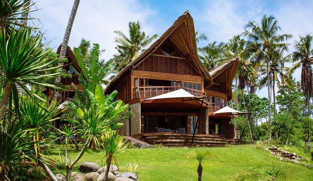 The Cove Bali - Beach Front - Private Chef, Swimming Pool, Tennis Court in Bali