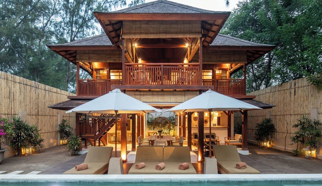 The Gili Beach Resort Villa.3, 4 BR Villa Gili Trawangan - 50m from The Beach in Lombok Utara