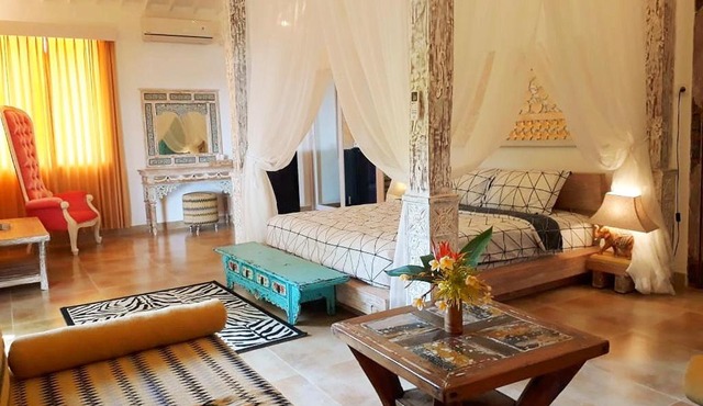 THE KAYU MANIS villa in Banjar